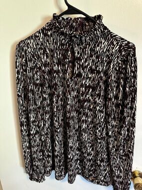 Women’s Black Brown and White Printed Long Sleeve Top